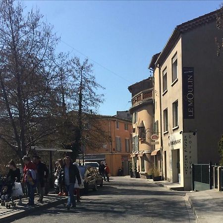 شقة LʼIsle-sur-la-Sorgue  في La Tour Bouigas المظهر الخارجي الصورة